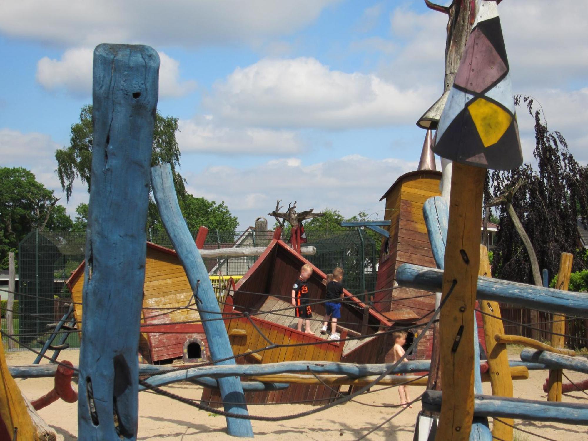 Hderh - Eco Lodge Op Vakantiepark De Ijsvogel, Zwembaden, Kids Fun, Natuur En Rust ฟัวร์เธาเซอ ภายนอก รูปภาพ