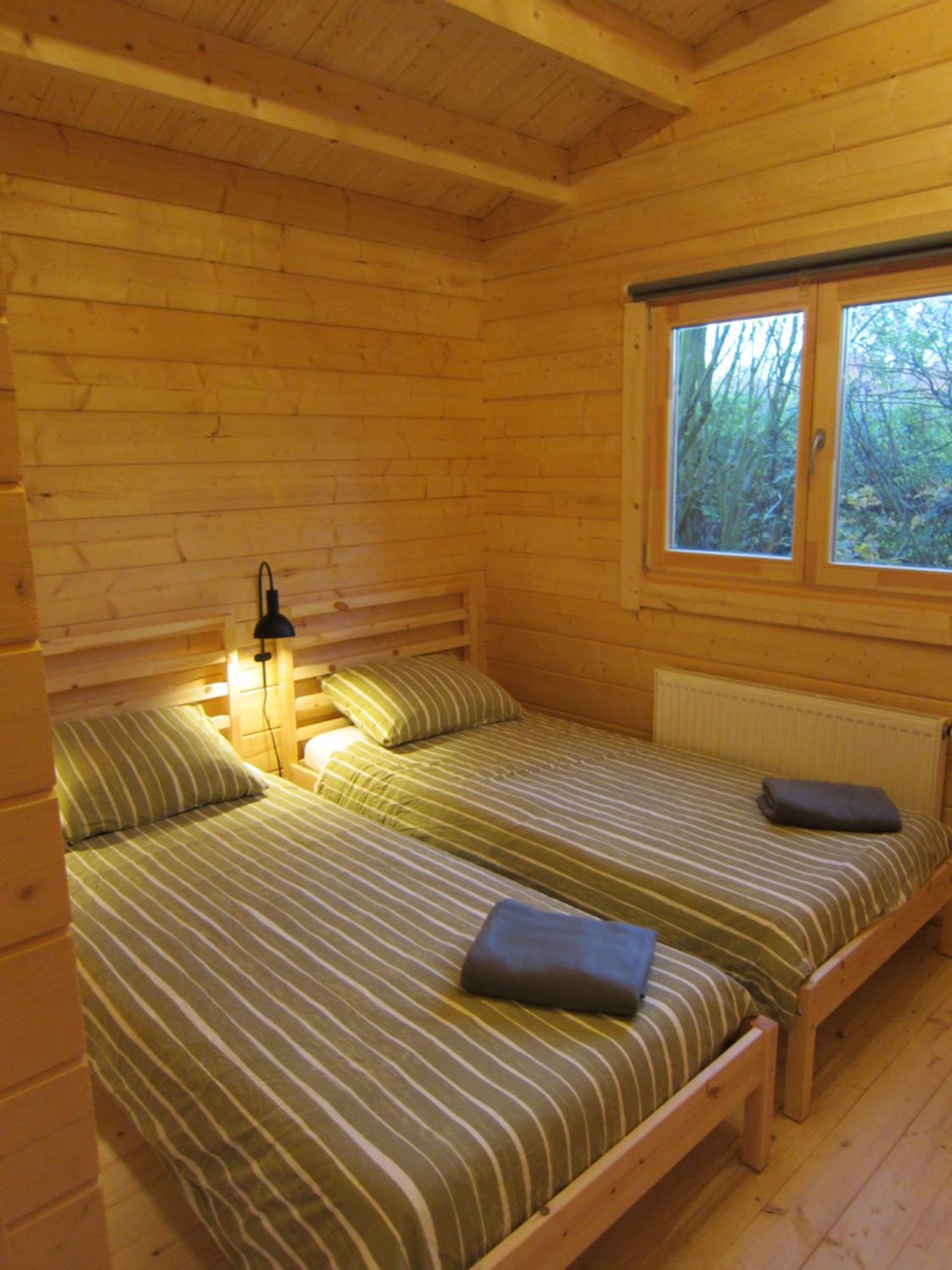 Hderh - Eco Lodge Op Vakantiepark De Ijsvogel, Zwembaden, Kids Fun, Natuur En Rust ฟัวร์เธาเซอ ภายนอก รูปภาพ